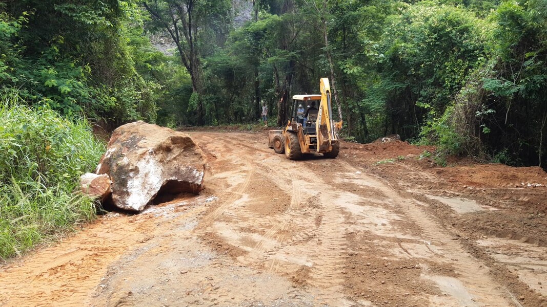 Após fortes chuvas em Santa Teresa, Prefeitura desobstrui estradas