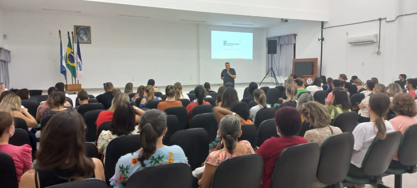Formação Continuada para profissionais da educação da Rede Municipal de Ensino