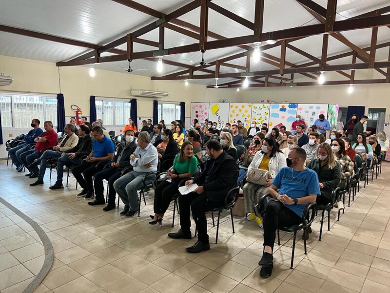 Assinada Ordens de Serviços para capeamento asfáltico, equipamentos e projetos de engenharia